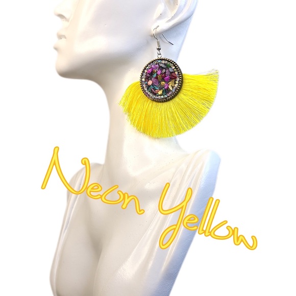 💎 Neon Yellow Fringe Earrings - Picture 5 of 5